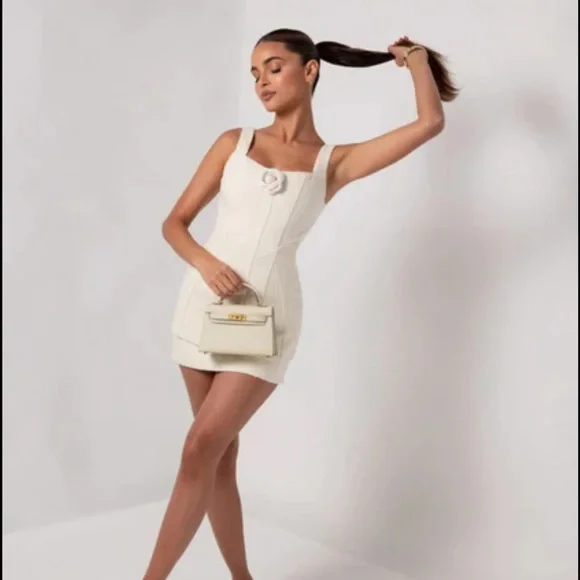 Heiress Beverly Hills cream boucle flower mini dress - Picture 2 of 5